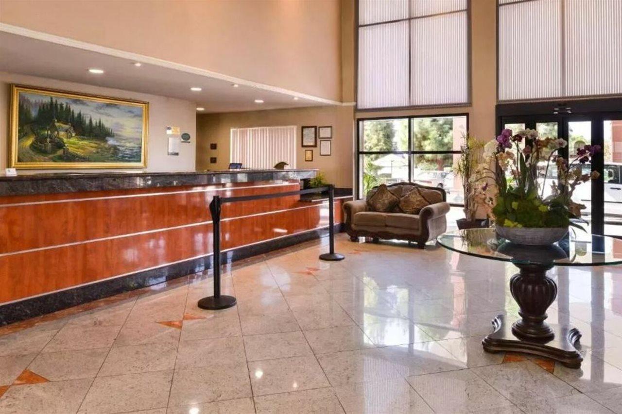 Quality Inn & Suites Walnut - City Of Industry Ngoại thất bức ảnh