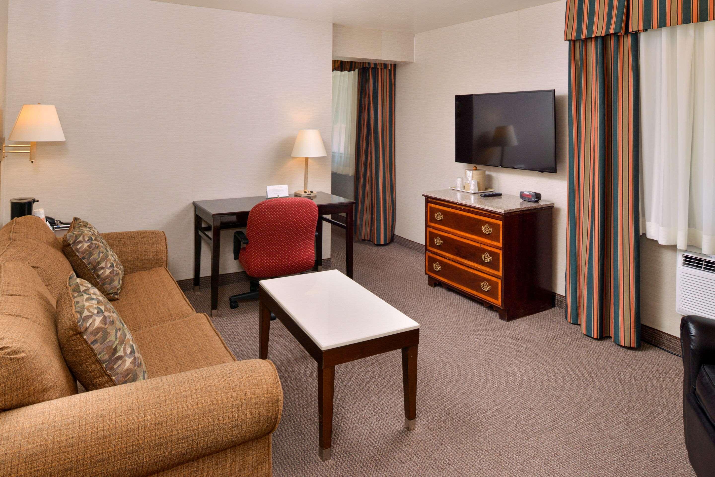 Quality Inn & Suites Walnut - City Of Industry Ngoại thất bức ảnh