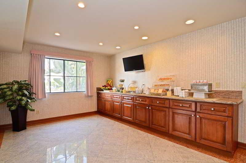 Quality Inn & Suites Walnut - City Of Industry Ngoại thất bức ảnh