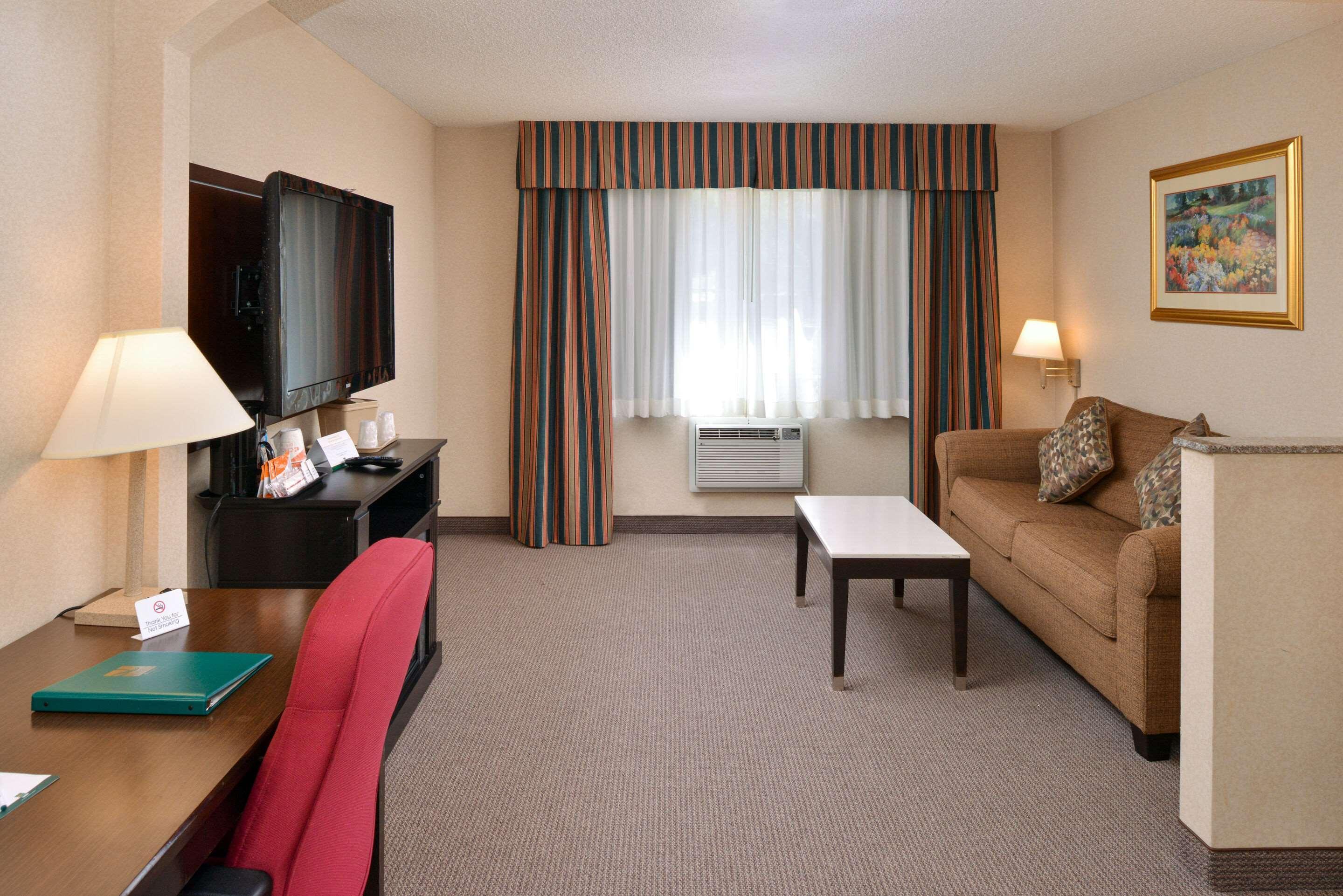 Quality Inn & Suites Walnut - City Of Industry Ngoại thất bức ảnh